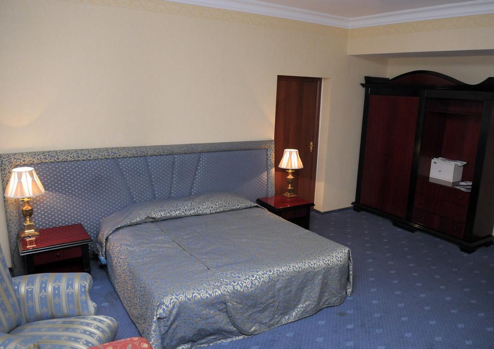 Ambassador Hotell Almaty Eksteriør bilde