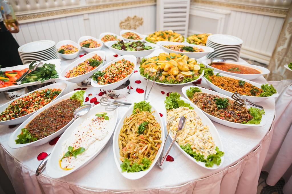 Ambassador Hotell Almaty Eksteriør bilde