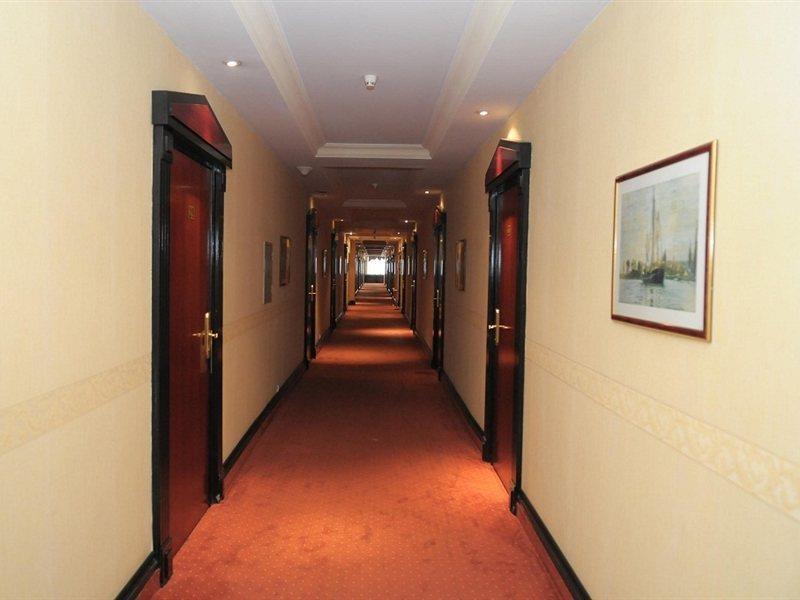 Ambassador Hotell Almaty Eksteriør bilde