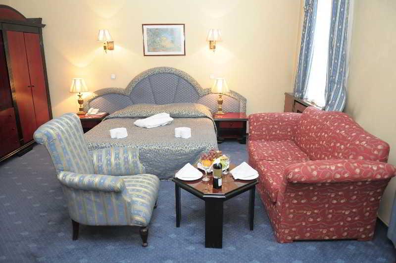 Ambassador Hotell Almaty Eksteriør bilde